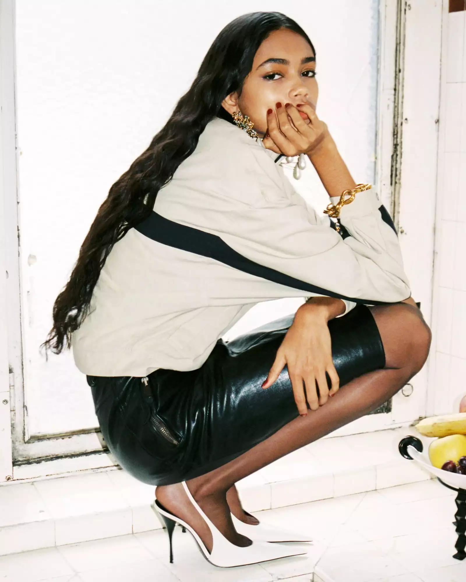 imgi_1_SAINT_LAURENT_520_26_ECOM_4x5_07