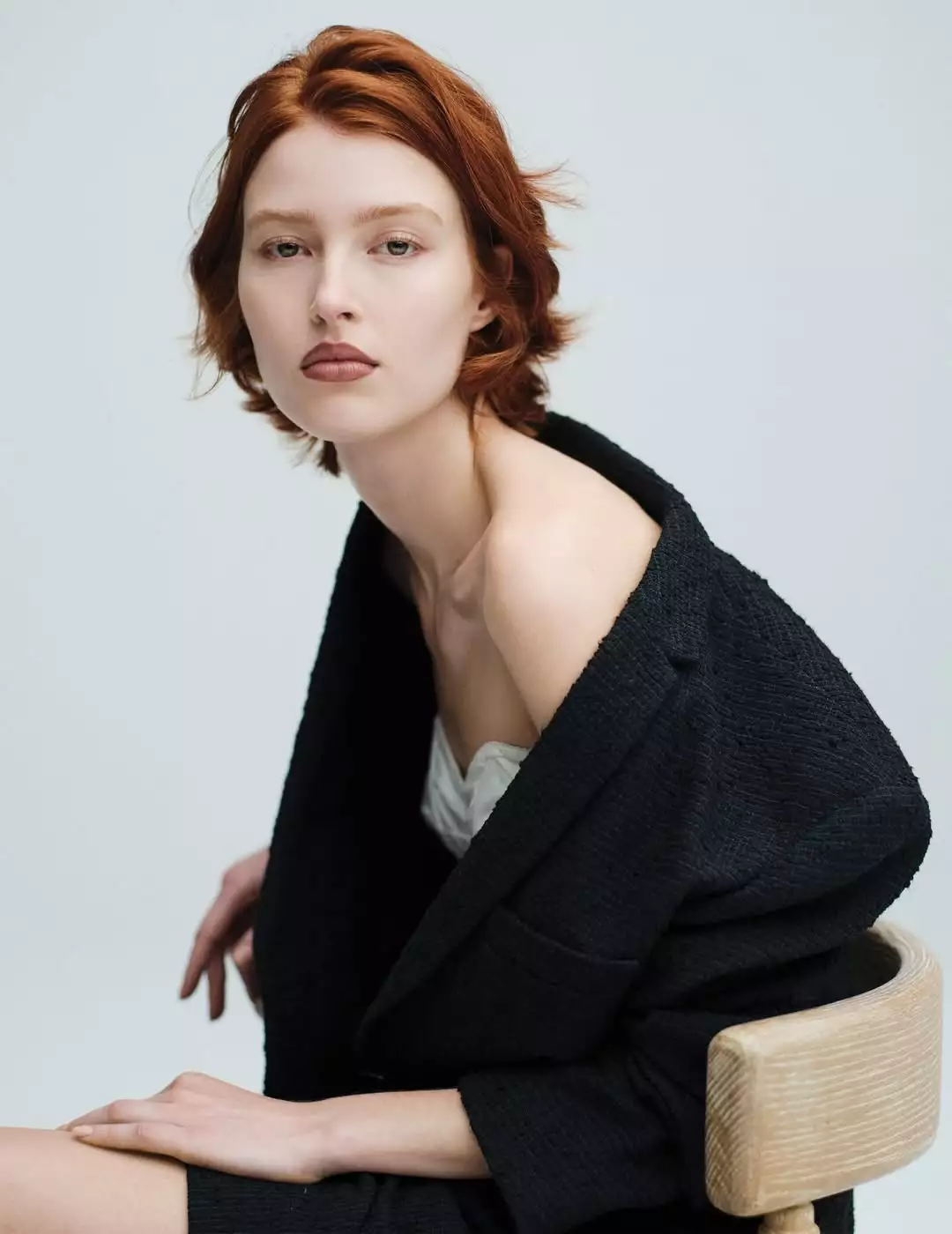 Veja a imagem JADI WEGENER @jadiweg for @flauntmagazinecreative direction makeup by @walterobal photographe