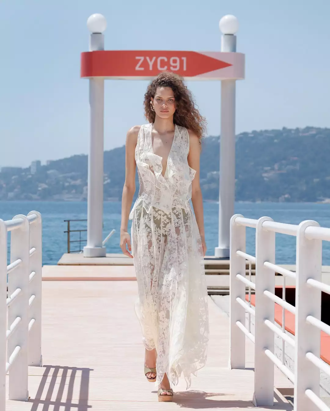 angel-galego-zimmermann-cruise2027-lool-3